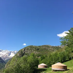 Yourtes Mongoles Gavarnie , Gèdre France